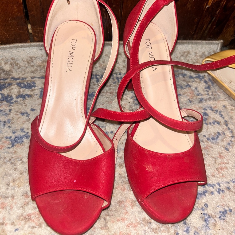 Red heels size 8